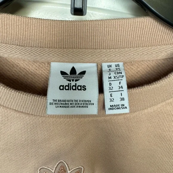 Adidas women’s oversized crew - Picture 3 of 4